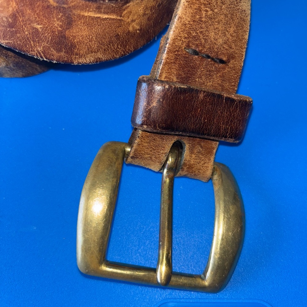 Vintage brown patina leather belt with solid brass buckle - Picture 4 of 4
